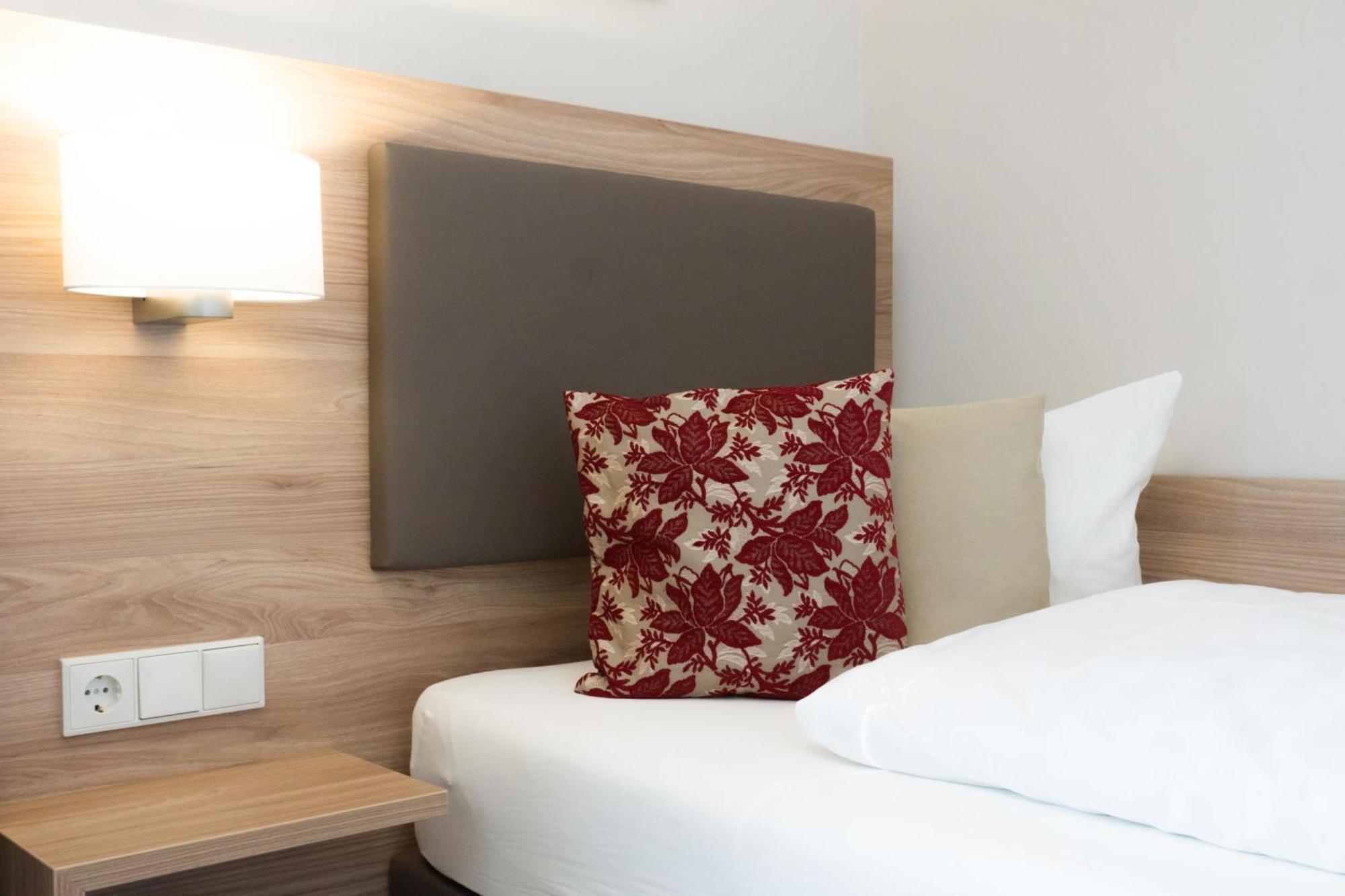 Hotel Loehr Baden-Baden Room photo