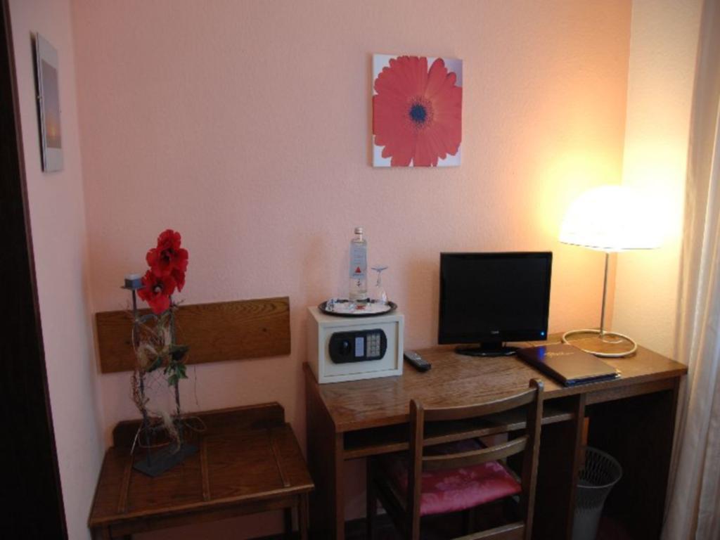 Hotel Loehr Baden-Baden Room photo